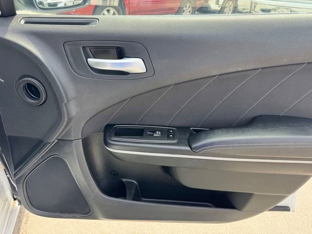 2023 Dodge Charger SXT photo 5