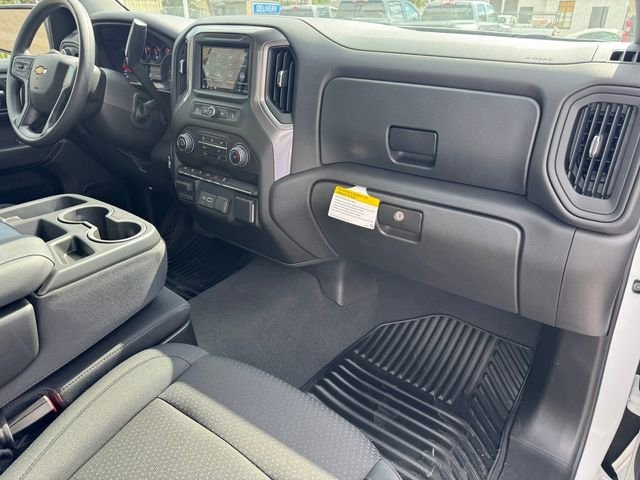 2025 Chevrolet Silverado 1500 WT photo 5