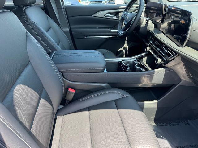2026 Chevrolet Traverse LT photo 6