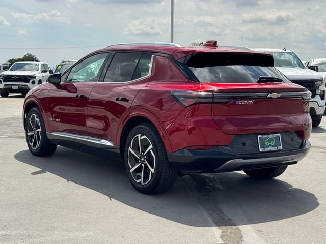 2025 Chevrolet Equinox EV LT photo 3
