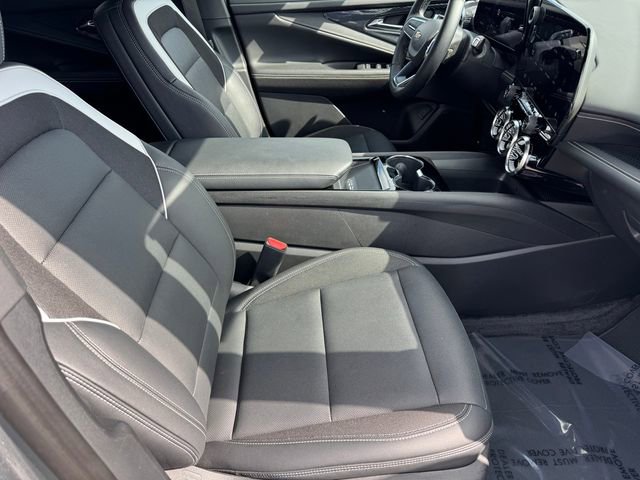 2024 Chevrolet Blazer EV LT photo 3