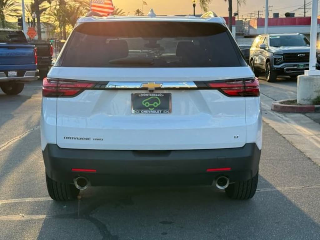 Used 2023 Chevrolet Traverse LT Cloth SUV