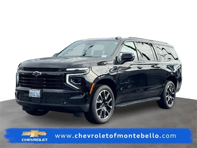 2025 Chevrolet Suburban RST's photo