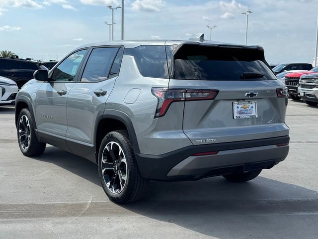 2026 Chevrolet Equinox LT photo 2