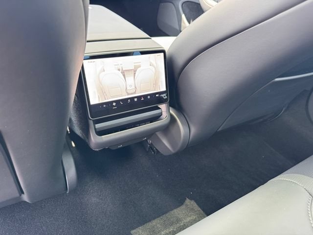 2025 Tesla Model 3 Long Range - Photo 12