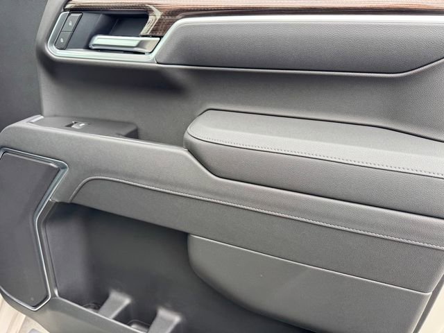 2026 Chevrolet Silverado 1500 RST photo 3
