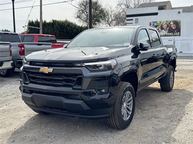 2025 Chevrolet Colorado LT photo 3