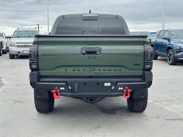 2022 Toyota Tacoma 4WD TRD Off Road photo 3
