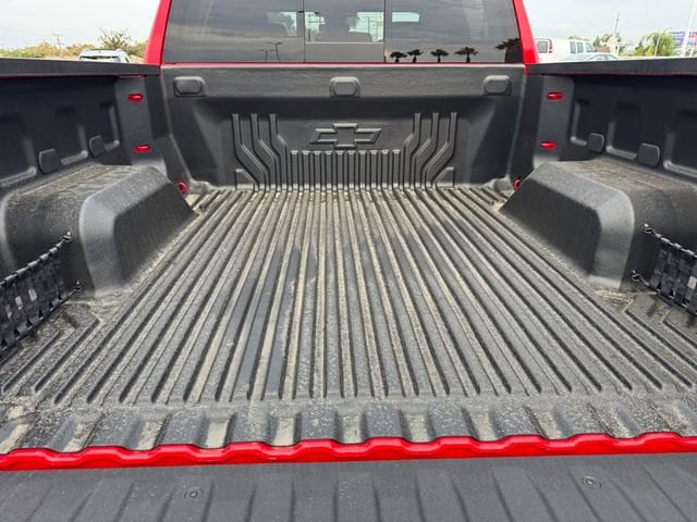 2025 Chevrolet Silverado 1500 LT - Photo 10