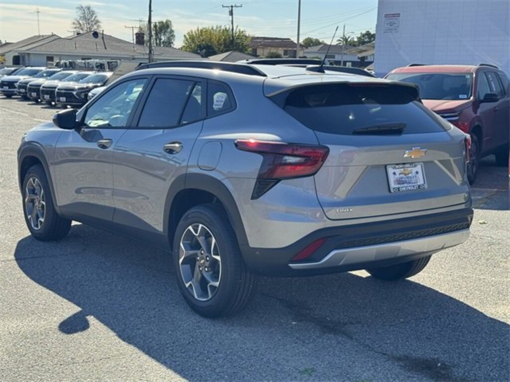 New 2026 Chevrolet Trax LT SUV