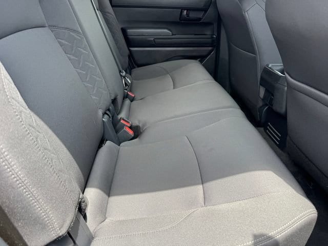 2026 Toyota Tacoma SR5 - Photo 8