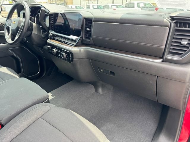 2022 Chevrolet Silverado 1500 LT - Photo 6