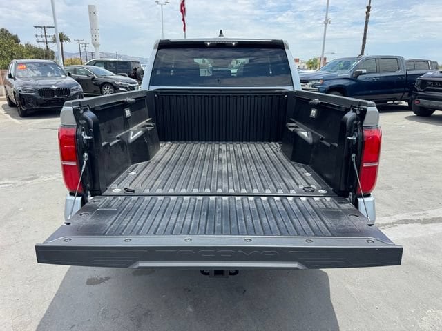 2026 Toyota Tacoma SR5 - Photo 10