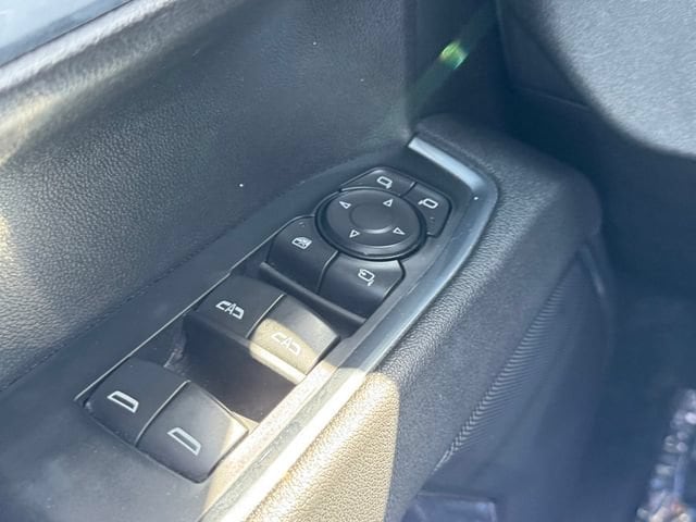 2025 GMC Sierra 1500 SLT - Photo 20