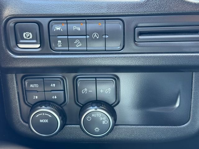 2024 Chevrolet Suburban Premier - Photo 26