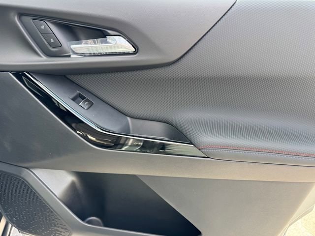 2026 Chevrolet Equinox RS photo 3