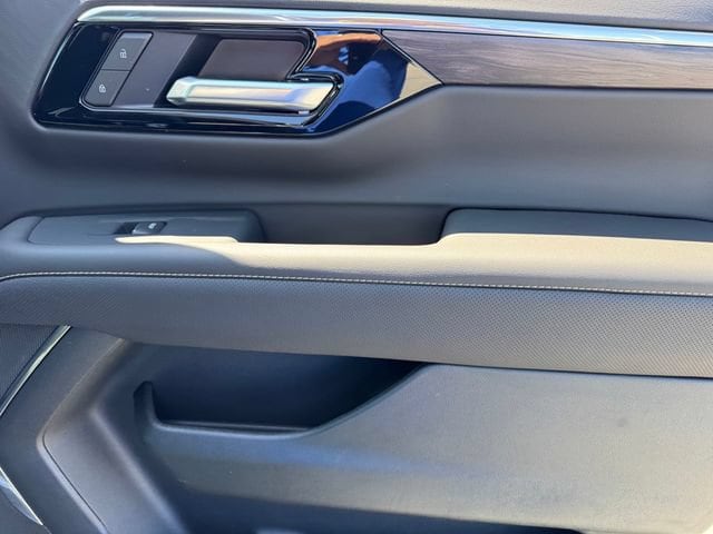 2026 Chevrolet Tahoe Premier - Photo 8