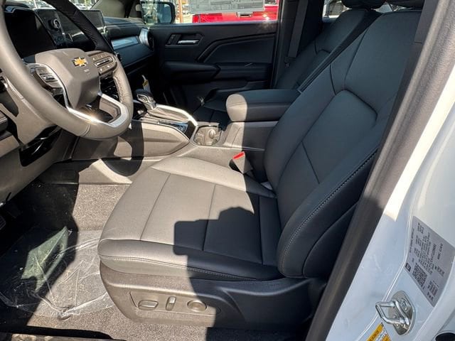 2026 Chevrolet Colorado LT - Photo 18