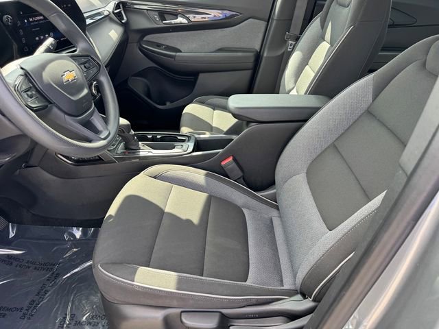 2025 Chevrolet Trailblazer LS - Photo 14