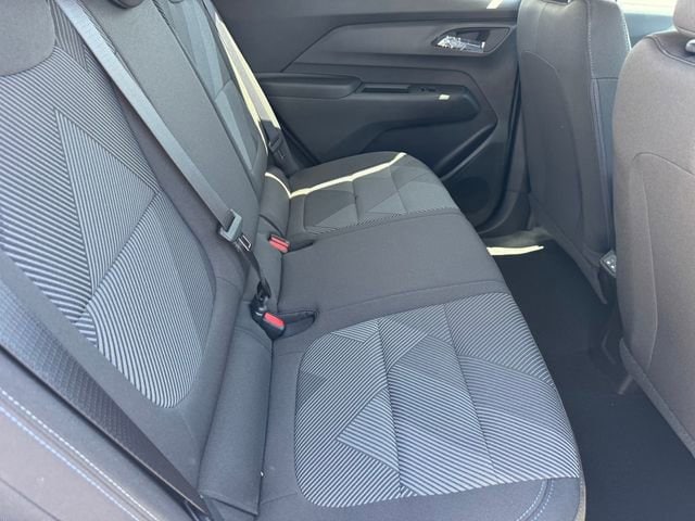 2027 Chevrolet Bolt LT - Photo 9