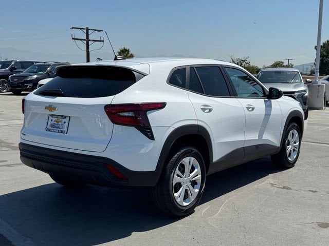 2026 Chevrolet Trax LS photo 4