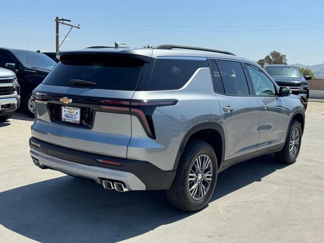 2026 Chevrolet Traverse LT photo 4