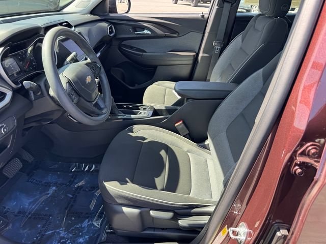 2023 Chevrolet TrailBlazer LS - Photo 13