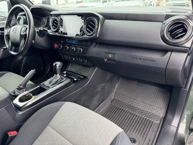 2022 Toyota Tacoma 4WD TRD Off Road photo 5