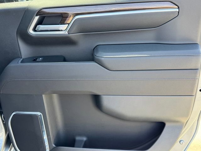 2026 Chevrolet Silverado 1500 LT - Photo 10