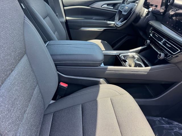 2026 Chevrolet Traverse LT photo 6