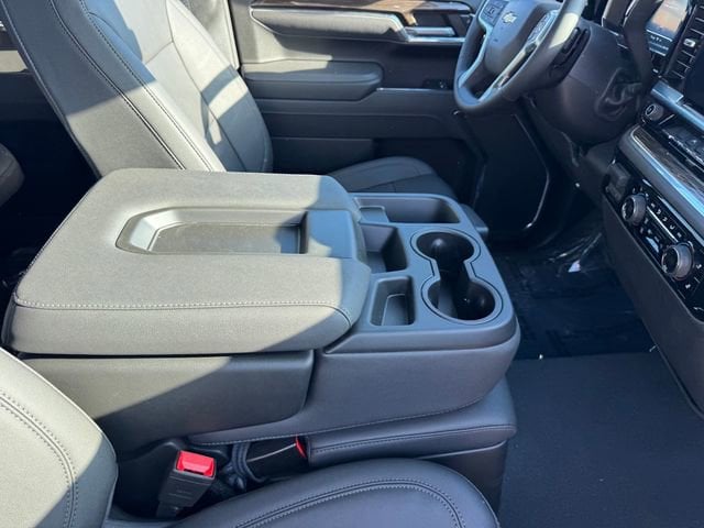 2025 Chevrolet Silverado 1500 LT photo 6