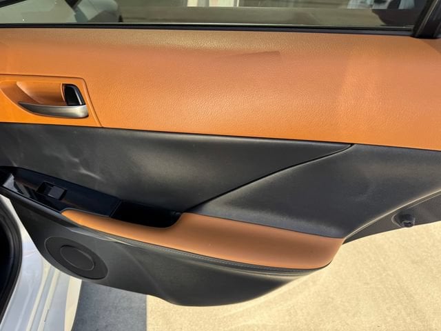 2023 Lexus IS 300 - Photo 9