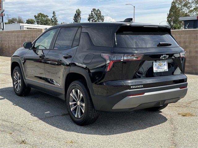 2026 Chevrolet Equinox LT photo 2