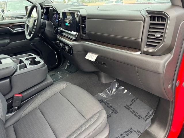 2025 Chevrolet Silverado 1500 LT photo 6
