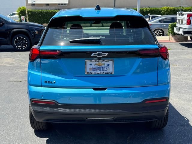 2027 Chevrolet Bolt LT photo 4