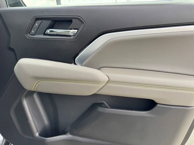 2026 Chevrolet Colorado ZR2 photo 3