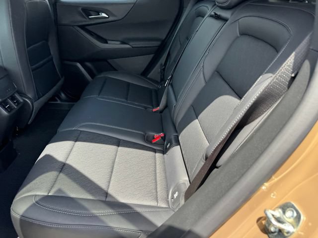 2027 Chevrolet Equinox LT - Photo 11