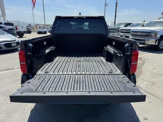 2026 Toyota Tacoma SR5 - Photo 10