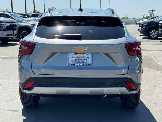 2026 Chevrolet Trax LT - Photo 4