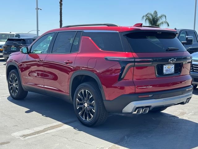 2026 Chevrolet Traverse LT photo 2
