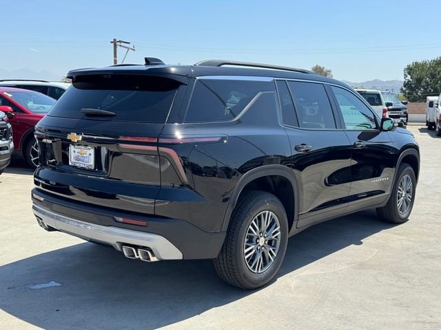 2026 Chevrolet Traverse LT photo 4