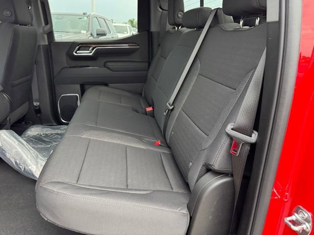 2025 Chevrolet Silverado 1500 LT - Photo 11
