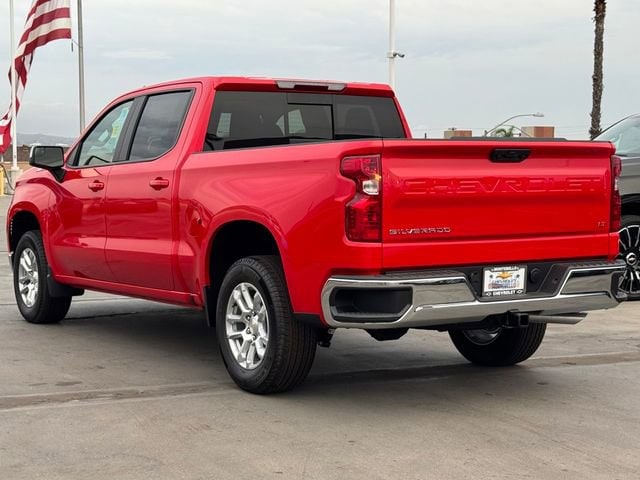 2025 Chevrolet Silverado 1500 LT photo 3
