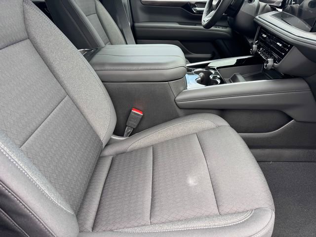 2026 Chevrolet Suburban LS photo 6