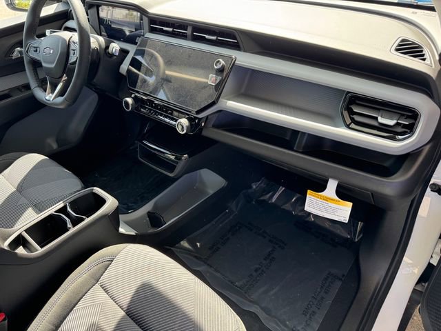 2027 Chevrolet Bolt LT photo 5