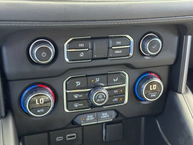 2024 Chevrolet Suburban LS - Photo 18