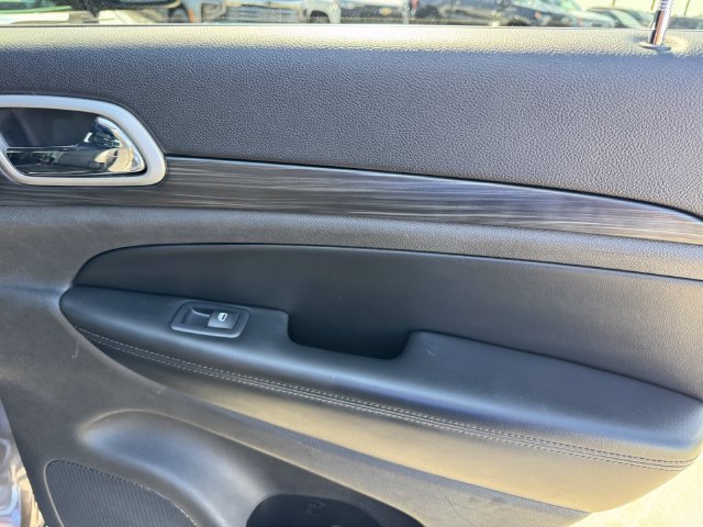 2019 Jeep Grand Cherokee Laredo E - Photo 9