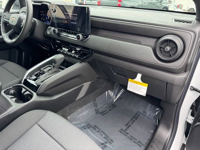 2026 Chevrolet Colorado WT photo 5