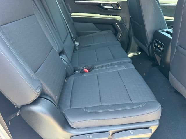 2026 Chevrolet Suburban LS - Photo 9