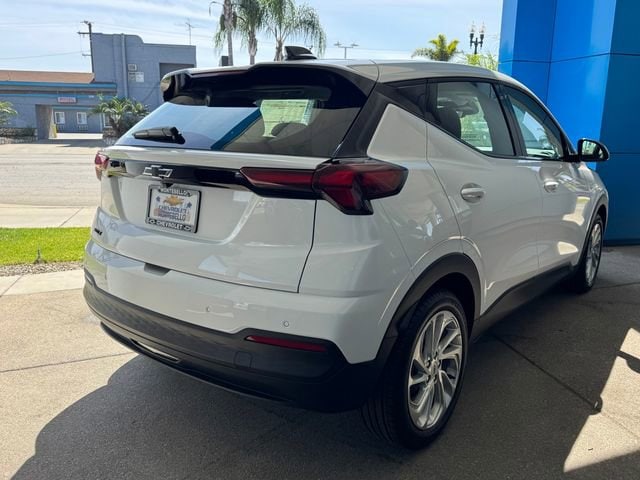 2027 Chevrolet Bolt LT photo 4